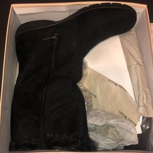 Black Fur Zip-Up Boots - Size 10